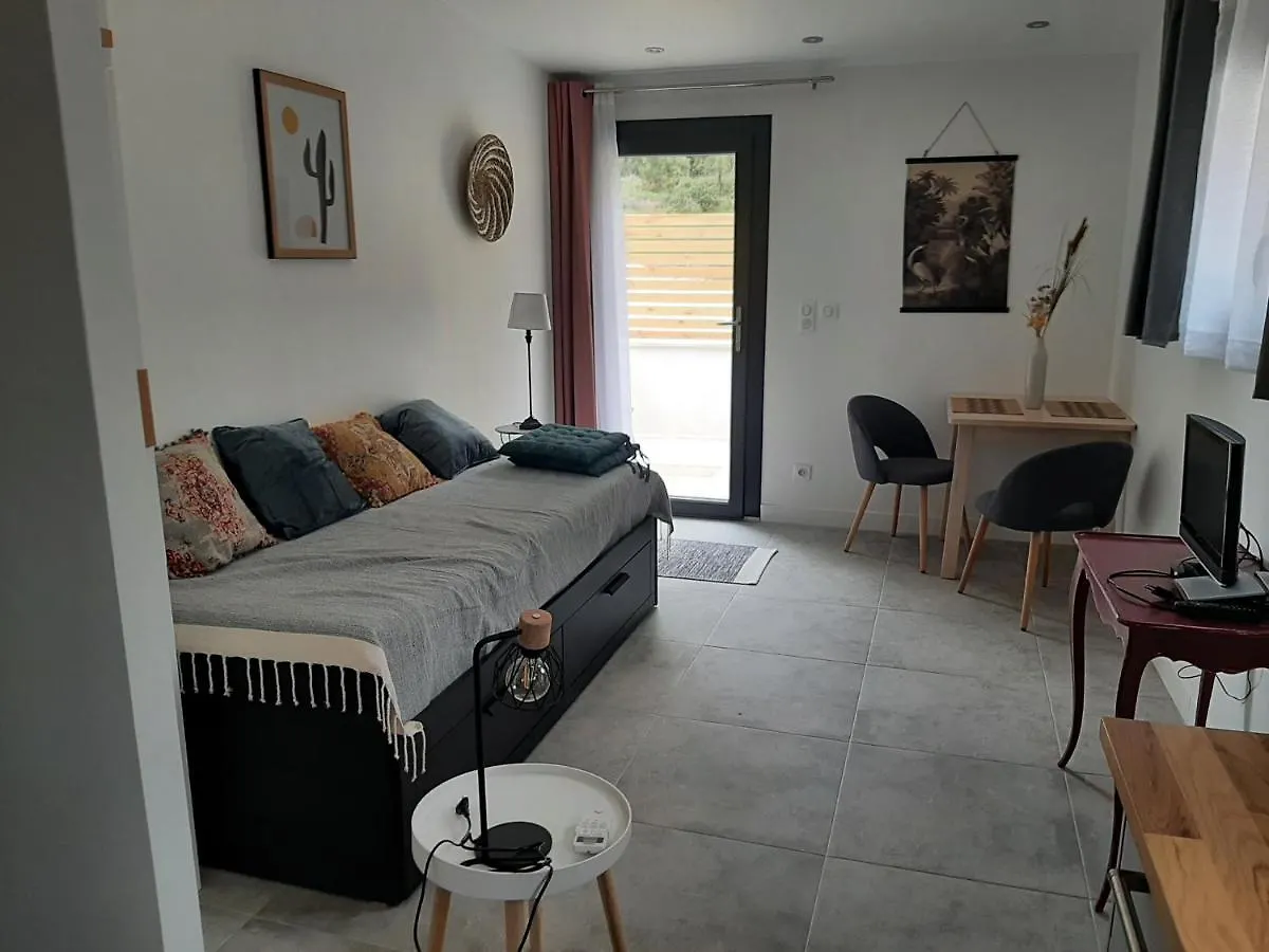 Appartement la Colinière, joli studio en pleine nature à Aix-en-Provence